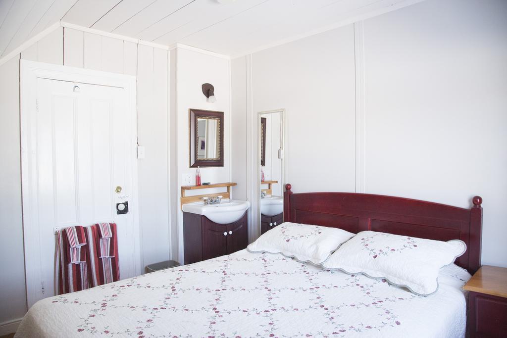 Et Centre De Santé Au Coin De La Berge B&b&wellness Centre 3* Percé
