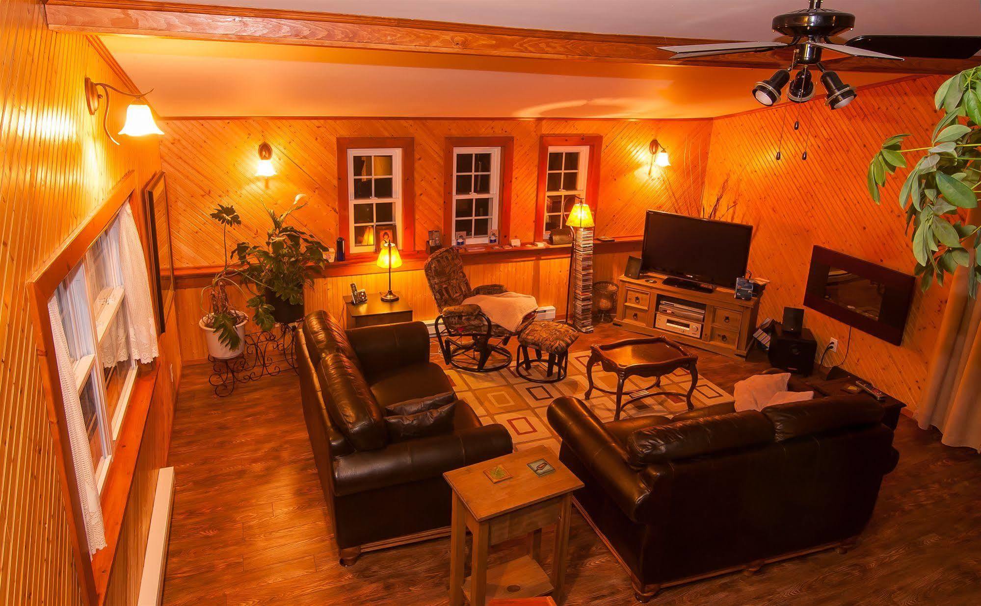 Et Centre De Santé Au Coin De La Berge B&b&wellness Centre Couette-café